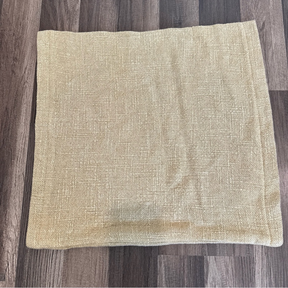 Pottery Barn Everyday Linen Pillow Cover